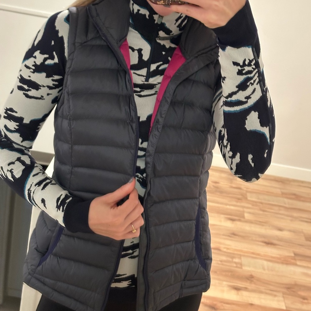 90’s Prana Dark Indigo Puffer Vest